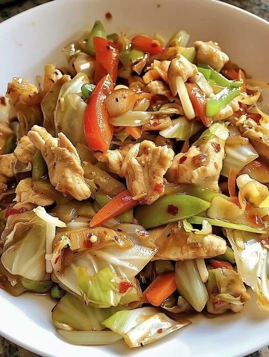 20-Minute Keto Chicken Cabbage Stir-Fry for High-Protein Meal Prep