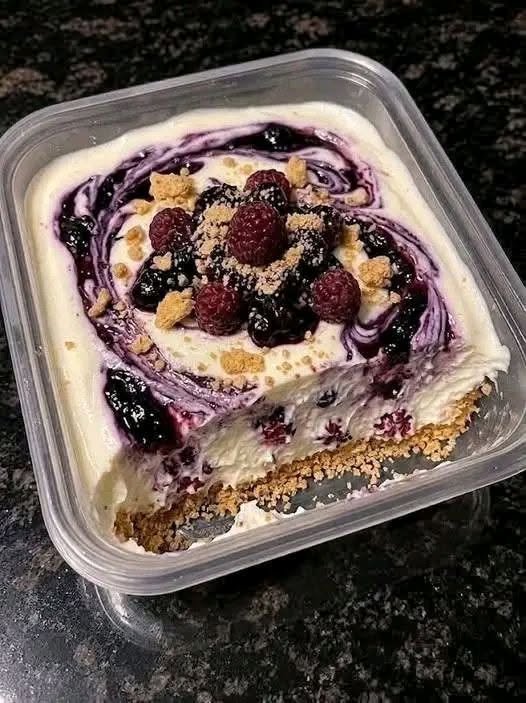 Healthy Mixed Berry Cheesecake Bars with Almond Crumble