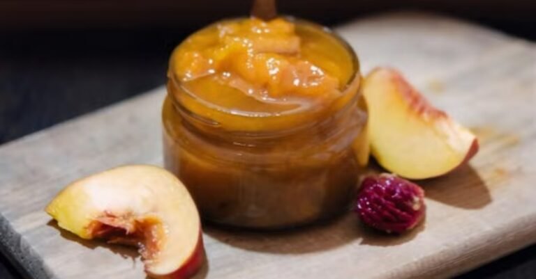 Easy Homemade Canned Peaches Recipe in Light-to-Medium Syrup