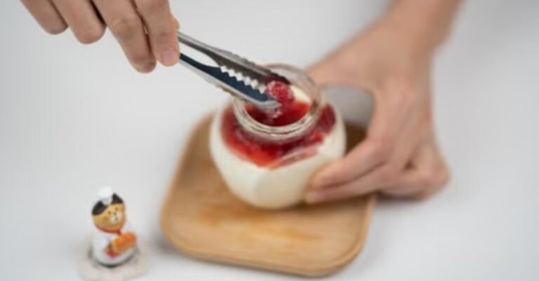 Easy High-Protein Coconut Cream Cheesecake Cups (Keto-Friendly)