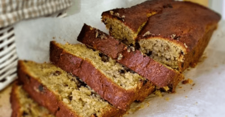 Healthy Protein Banana Bread with Cottage Cheese (Low Carb Option)