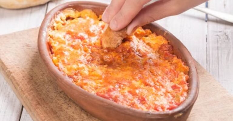 Easy High-Protein Buffalo Chicken Dip Recipe (Low-Carb & Gluten-Free)