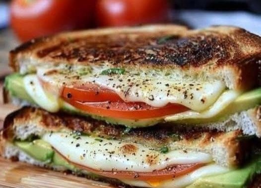 Crispy Low-Carb Avocado and Mozzarella Panini