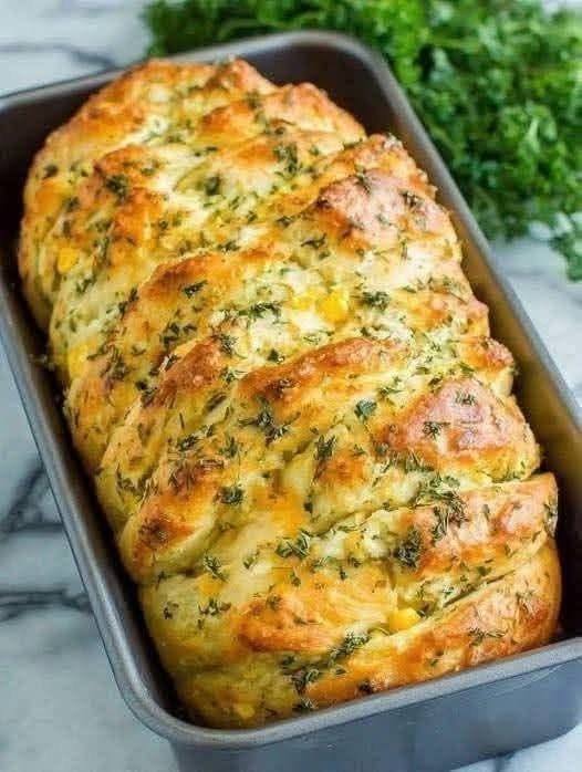 High-Protein Cheesy Garlic Sweet Corn Crack Bread (Low-Carb Friendly)