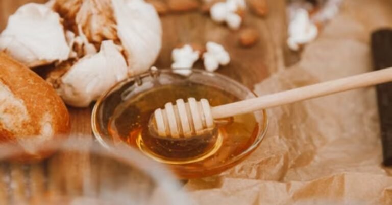 Easy Sweet & Tangy Honey Garlic Vinegar Chicken Skillet